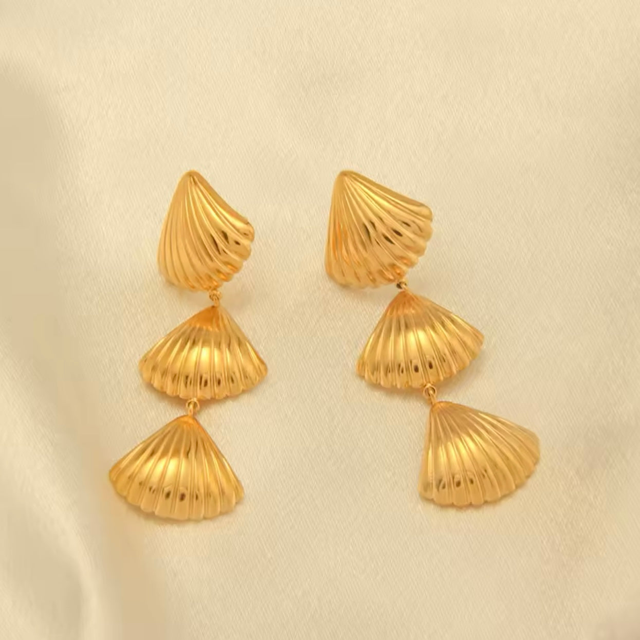 Aretes Mystic Shell